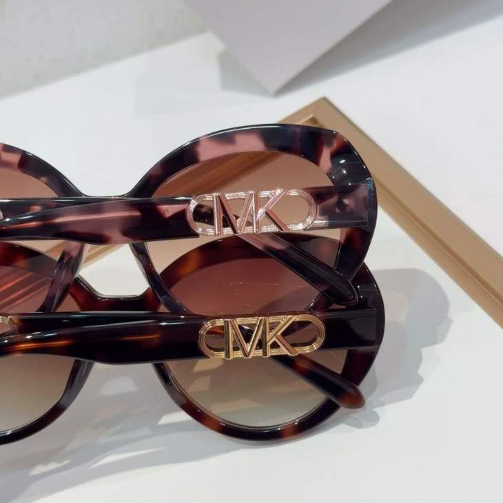 Picture of Michael Kors Sunglasses _SKUfw71187512fw